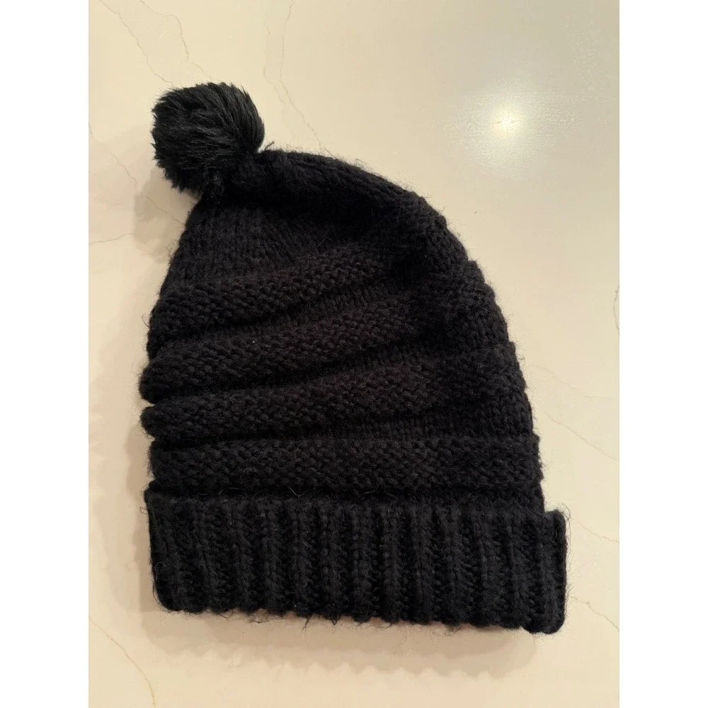 Dakine Black Knit ‎ Scrunch Pom Pom Beanie Hat Women One Size